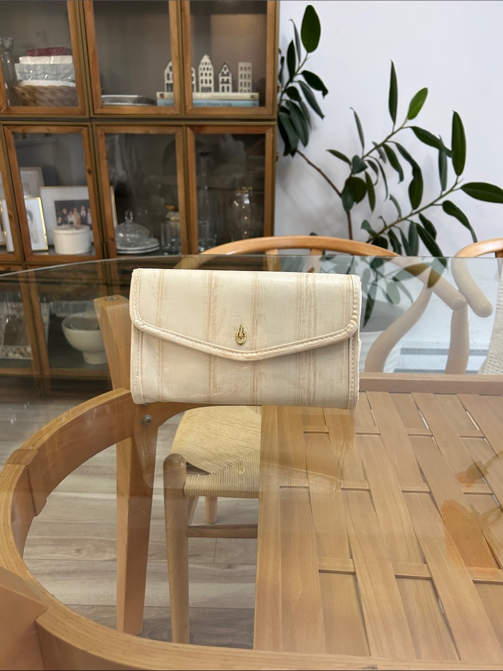 Vintage Cream Envelope Clutch Wallet - Elegant Women’s Handbag